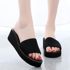 One-word slippers women summer outdoor students net red beach sandals women versatile one-word slippers women.