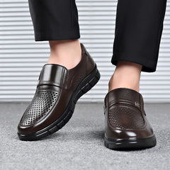 Letnie wentylacyjne buty skórzane w średnim wieku plus rozmiar puste sandały oryginalne skórzane bez poślizgu