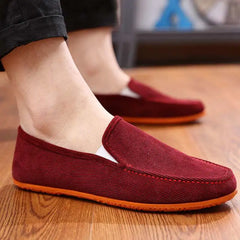 Autumn Men Flats Shoes Slip On Male Loafers Driving Moccasins Homme Men Casual Shoes Fashion Dress Wedding Footwear Summer 2022