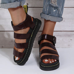 Summer Streetwear Martens Zapatos Mujeres Sandalias de plataforma Mujeres de cuero suave de cuero informal