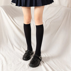 Summer Kawaii Girl Fil Calf Stockages Velvet Femmes tube longs chaussettes en noir et blanc jk uniforme japonais mignon sur les chaussettes du genou.