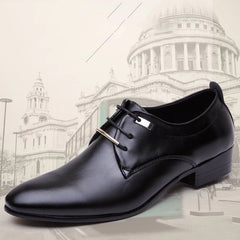 Chaussures pour hommes Fashion Classic Style British rétro pointu à orteil à lacets