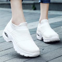 Chaussures pour femmes baskets épaisses femmes chaussures blanches respirantes chaussures vulcanisées décontractées glisser sur la plate-forme baskets panier féminin taille 42