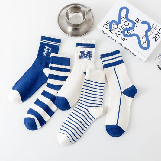 Chaussettes bleu marine de la marine de chaussettes à la mode à rayures moyennes à tube à tube à tube à coton décontracté pour hommes et femmes chaussettes